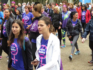 Cursa de la Dona 2018. Concentraci&oacute; i sortida del Parc de la Devesa, cursa pels carrers de Girona i arribada a la Copa