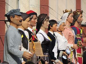 Fires 2018. 37a. Trobada de Gegants de Fires de Sant Narc&iacute;s. La cercavila