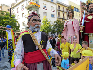 Fires 2018. 37a. Trobada de Gegants de Fires de Sant Narc&iacute;s. La cercavila