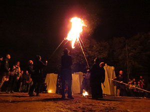 Fires 2018. Espectacle de foc i música Lluminàries de Fires, a càrrec de Taller de Magnèsia i Els Berros de la Cort