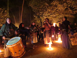 Fires 2018. Espectacle de foc i música Lluminàries de Fires, a càrrec de Taller de Magnèsia i Els Berros de la Cort