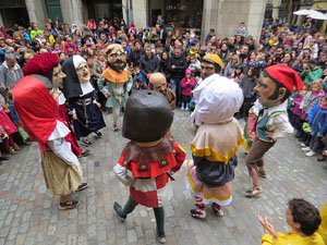Fires 2018. Passejada amb els capgrossos de la ciutat i Fal·lera Gironina