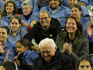 Fires 2018. Pujada d'un pilar per les escales de la Catedral, a c&agrave;rrec dels Marrecs de Salt