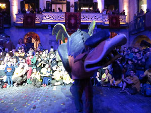 Fires 2018. Pregó de Fires. Entrada i ballades de capgrossos, gegants i faràndula a la plaça del Vi
