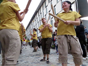 Fires 2018. Pregó de Fires. Les cercaviles de gegants i capgrossos fins la plaça del Vi