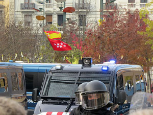 Manifestaci&oacute; antifeixista per un acte pol&iacute;tic de la plataforma Borb&ograve;nia amb el suport de Vox, a la pla&ccedil;a de l'U d'octubre del 2017