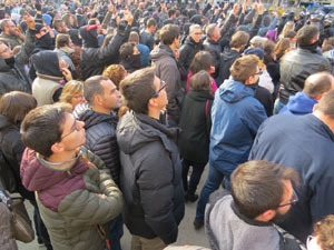 Manifestaci&oacute; antifeixista per un acte pol&iacute;tic de la plataforma Borb&ograve;nia amb el suport de Vox, a la pla&ccedil;a de l'U d'octubre del 2017