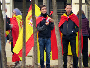 Manifestaci&oacute; antifeixista per un acte pol&iacute;tic de la plataforma Borb&ograve;nia amb el suport de Vox, a la pla&ccedil;a de l'U d'octubre del 2017