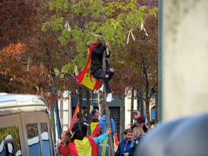 Manifestaci&oacute; antifeixista per un acte pol&iacute;tic de la plataforma Borb&ograve;nia amb el suport de Vox, a la pla&ccedil;a de l'U d'octubre del 2017