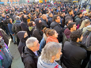 Manifestaci&oacute; antifeixista per un acte pol&iacute;tic de la plataforma Borb&ograve;nia amb el suport de Vox, a la pla&ccedil;a de l'U d'octubre del 2017