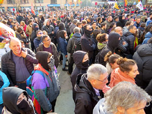 Manifestaci&oacute; antifeixista per un acte pol&iacute;tic de la plataforma Borb&ograve;nia amb el suport de Vox, a la pla&ccedil;a de l'U d'octubre del 2017