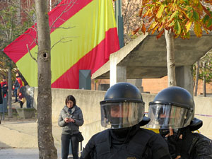 Manifestaci&oacute; antifeixista per un acte pol&iacute;tic de la plataforma Borb&ograve;nia amb el suport de Vox, a la pla&ccedil;a de l'U d'octubre del 2017
