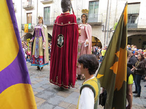 Fires de Sant Narc&iacute;s 2018. Toc de rams. Canvi dels rams de flors de les gegantes de Girona
