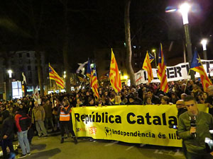 Manifestaci&oacute; contra el judici al proc&eacute;s. Concentraci&oacute; a la pla&ccedil;a de l'U d'octubre de 2017 i manifestaci&oacute; fins els Jutjats de Girona