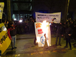 Manifestaci&oacute; contra el judici al proc&eacute;s. Concentraci&oacute; a la pla&ccedil;a de l'U d'octubre de 2017 i manifestaci&oacute; fins els Jutjats de Girona