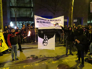 Manifestaci&oacute; contra el judici al proc&eacute;s. Concentraci&oacute; a la pla&ccedil;a de l'U d'octubre de 2017 i manifestaci&oacute; fins els Jutjats de Girona