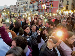 Festival Strenes 2019. Concert inaugural al terrat del punt d'Informació de la Rambla, a càrrec d'Oques Grasses