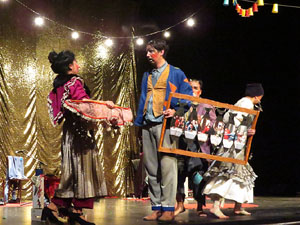 Festivals de Girona. FITAG 2019 - 'Tinto corazón'. Espectacle interpretat per la companyia 'Situación País' de Valparaiso, Xile