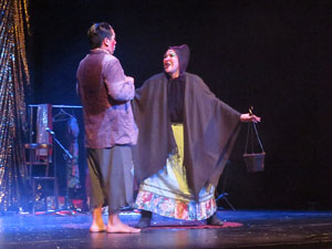 Festivals de Girona. FITAG 2019 - 'Tinto corazón'. Espectacle interpretat per la companyia 'Situación País' de Valparaiso, Xile