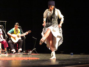 Festivals de Girona. FITAG 2019 - 'Tinto corazón'. Espectacle interpretat per la companyia 'Situación País' de Valparaiso, Xile