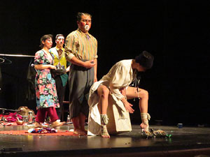 Festivals de Girona. FITAG 2019 - 'Tinto corazón'. Espectacle interpretat per la companyia 'Situación País' de Valparaiso, Xile