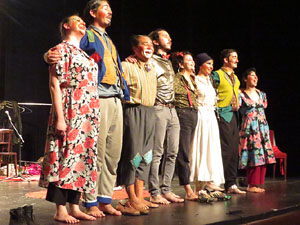 Festivals de Girona. FITAG 2019 - 'Tinto corazón'. Espectacle interpretat per la companyia 'Situación País' de Valparaiso, Xile