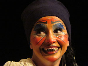 Festivals de Girona. FITAG 2019 - 'Tinto corazón'. Espectacle interpretat per la companyia 'Situación País' de Valparaiso, Xile
