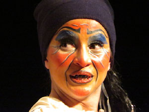 Festivals de Girona. FITAG 2019 - 'Tinto corazón'. Espectacle interpretat per la companyia 'Situación País' de Valparaiso, Xile