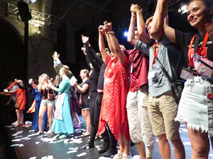 Festivals de Girona. FITAG 2019 - '8 wires or 1 reason of love'. Espectacle interpretat per la companyia 'Student Dance and Plastic Theatre Oler' de Moscou