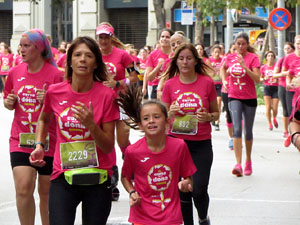 Cursa de la Dona 2019. Concentraci&oacute; i sortida del Parc de la Devesa, cursa pels carrers de Girona i arribada a la Copa