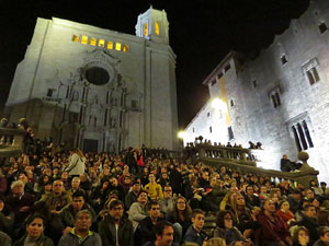 Fires 2019. La Drakofarra, descens del Beatusaure i del petit Drac Major per les escales de la Catedral de Girona