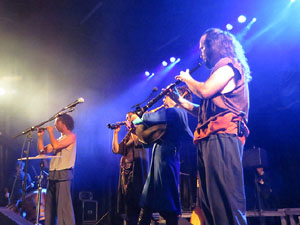 Fires 2019. Actuaci&oacute; de Els Berros de la Cort a la pla&ccedil;a de Sant Feliu