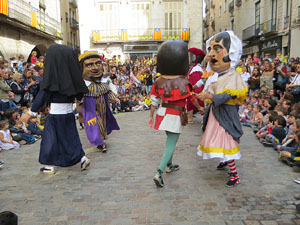 Fires 2019. Passejada amb els capgrossos de la ciutat i Fal&middot;lera Gironina