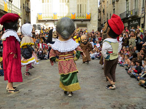 Fires 2019. Passejada amb els capgrossos de la ciutat i Fal&middot;lera Gironina