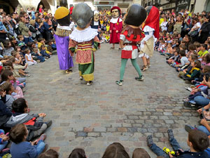 Fires 2019. Passejada amb els capgrossos de la ciutat i Fal&middot;lera Gironina