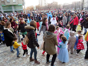 Carnestoltes 2020 a Girona. Disfresses i cercavila pels carrers del Barri Vell