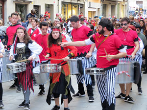 Carnestoltes 2020 a Girona. Disfresses i cercavila pels carrers del Barri Vell