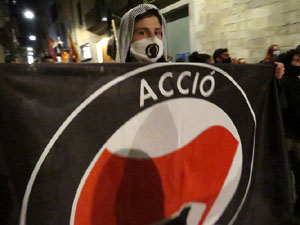 Concentració contra el 155 davant la subdelegació dels govern espanyol a la Gran Via de Jaume I