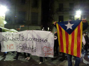 Concentració contra el 155 davant la subdelegació dels govern espanyol a la Gran Via de Jaume I