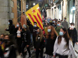 Concentració contra el 155 davant la subdelegació dels govern espanyol a la Gran Via de Jaume I