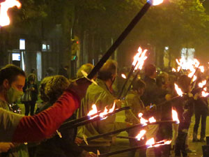 Concentraci&oacute; i encesa de torxes en commemoraci&oacute; del l'1-O del 2017