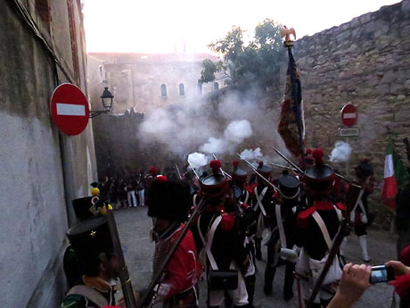 VII Festa Reviu els Setges Napoleònics de Girona. Escena 4 (segona part). Carrer de Pere de Rocabertí
