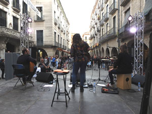 Festival Strenes 2022. Concert de Hatxe Music a la plaça del Vi