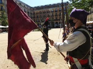 XIII Festa Reviu els Setges Napoleònics de Girona. Desfilada pels carrers de Girona