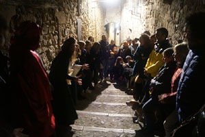 Festival Acocollona't 2022. Ruta teatralitzada de les llegendes de Girona pels escenaris on es desenvolupen