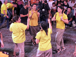 Fires de Sant Narcís 2022. El pregó. Ballades a la plaça del Vi