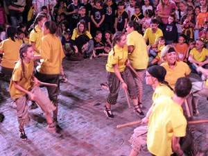 Fires de Sant Narcís 2022. El pregó. Ballades a la plaça del Vi