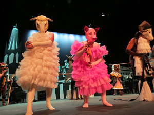 Representació de 'La mosca d'en Quim' per la Fal·lera Gironina