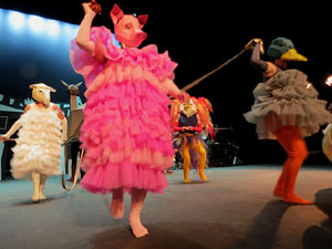 Representació de 'La mosca d'en Quim' per la Fal·lera Gironina