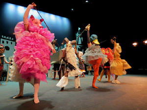 Representació de 'La mosca d'en Quim' per la Fal·lera Gironina